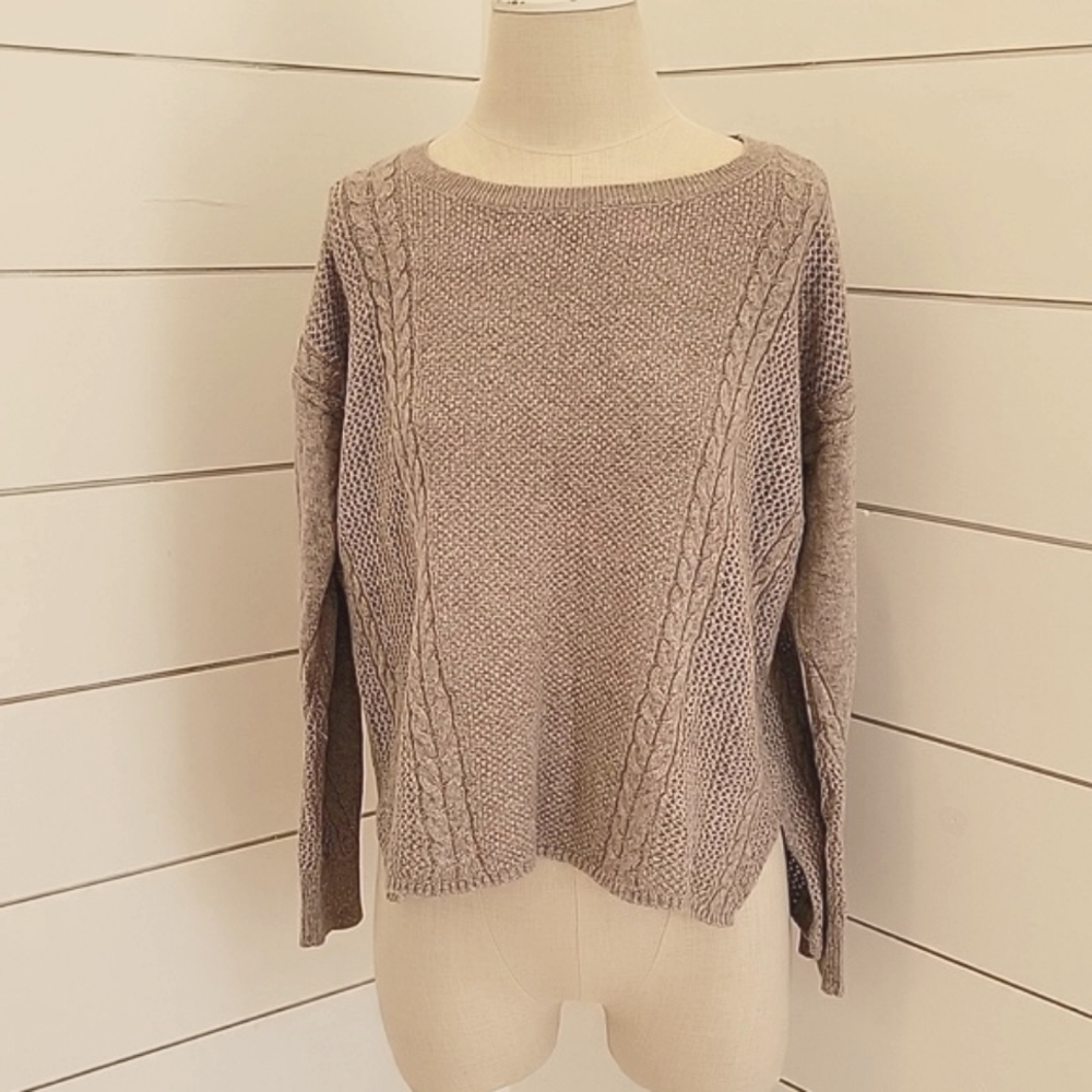 American Eagle Outfitters small grey/brown crew neck sweater